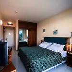 グラール 4* ラヴェッロ
