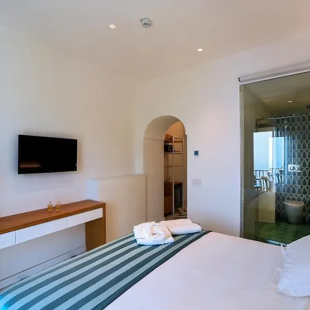 Graal Hotel